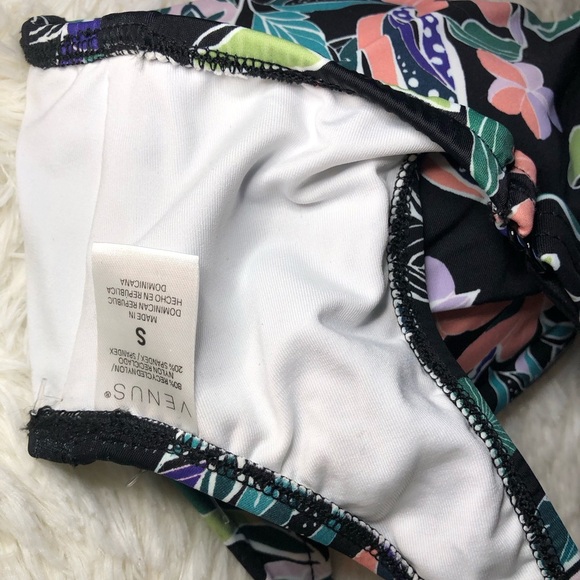Venus Floral Bikini Top with Multicolor Design size Small - Picture 10 of 11